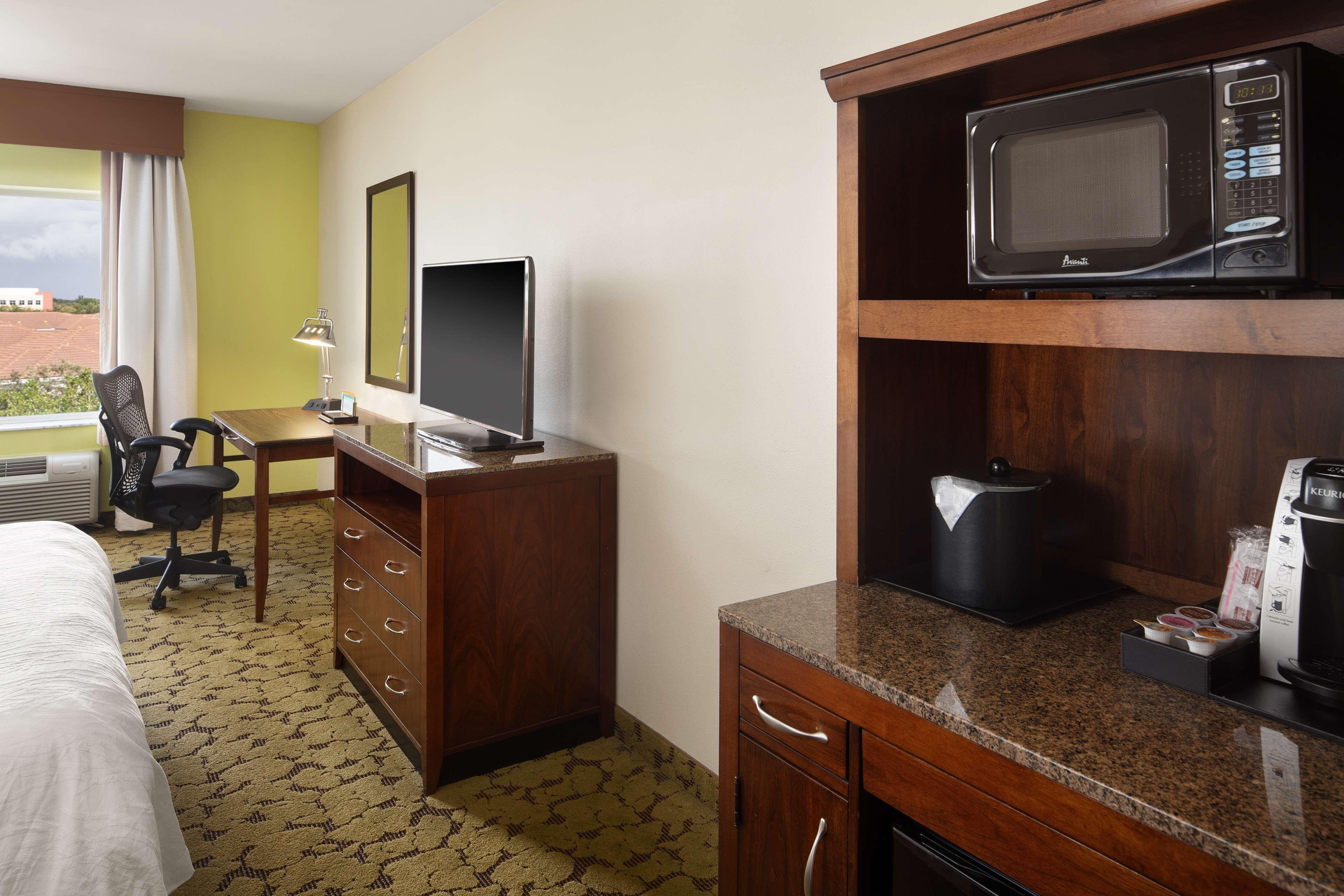 Hilton Garden Inn בוקה רטון מראה חיצוני תמונה